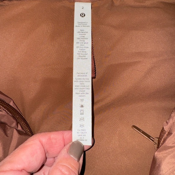 Lululemon Cropped Vest - Picture 3 of 6